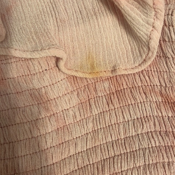 Pink Ruffled romper - Picture 4 of 5